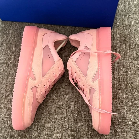 NEW w/Box Stuart Weitzman Brooklyn Low Top Sneakers - Picture 5 of 10